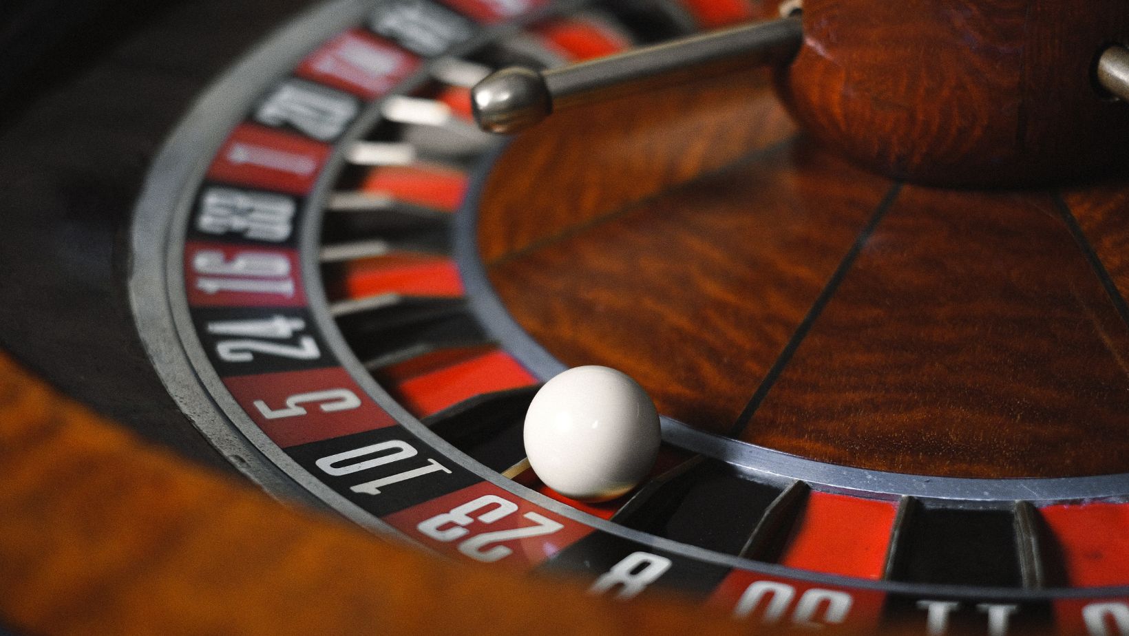 How to maintain excitement as an established social casino player